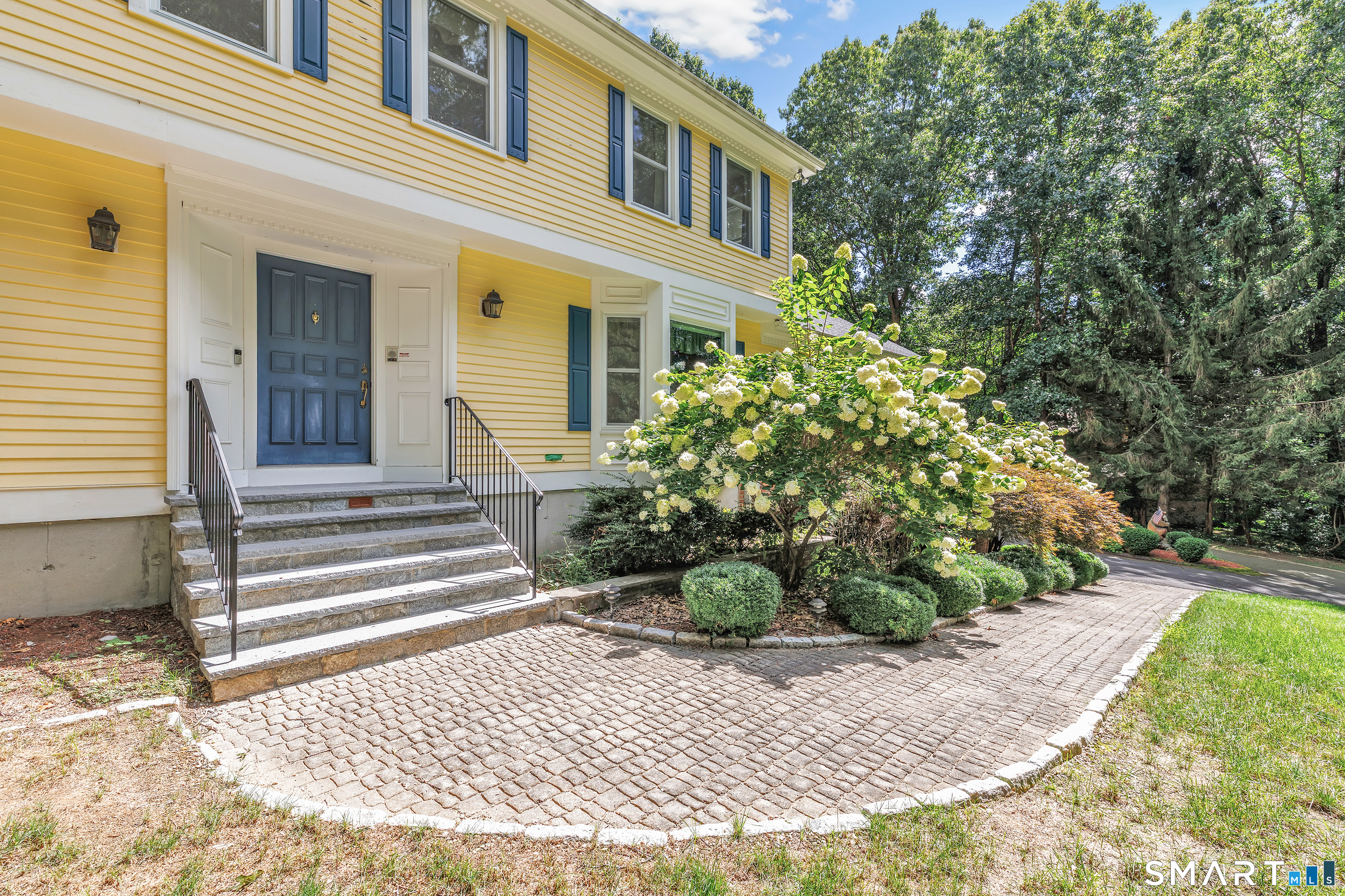 61 Greenbriar Road Oxford, CT 06478 - Photo 10 of 32 Gallery Image 10