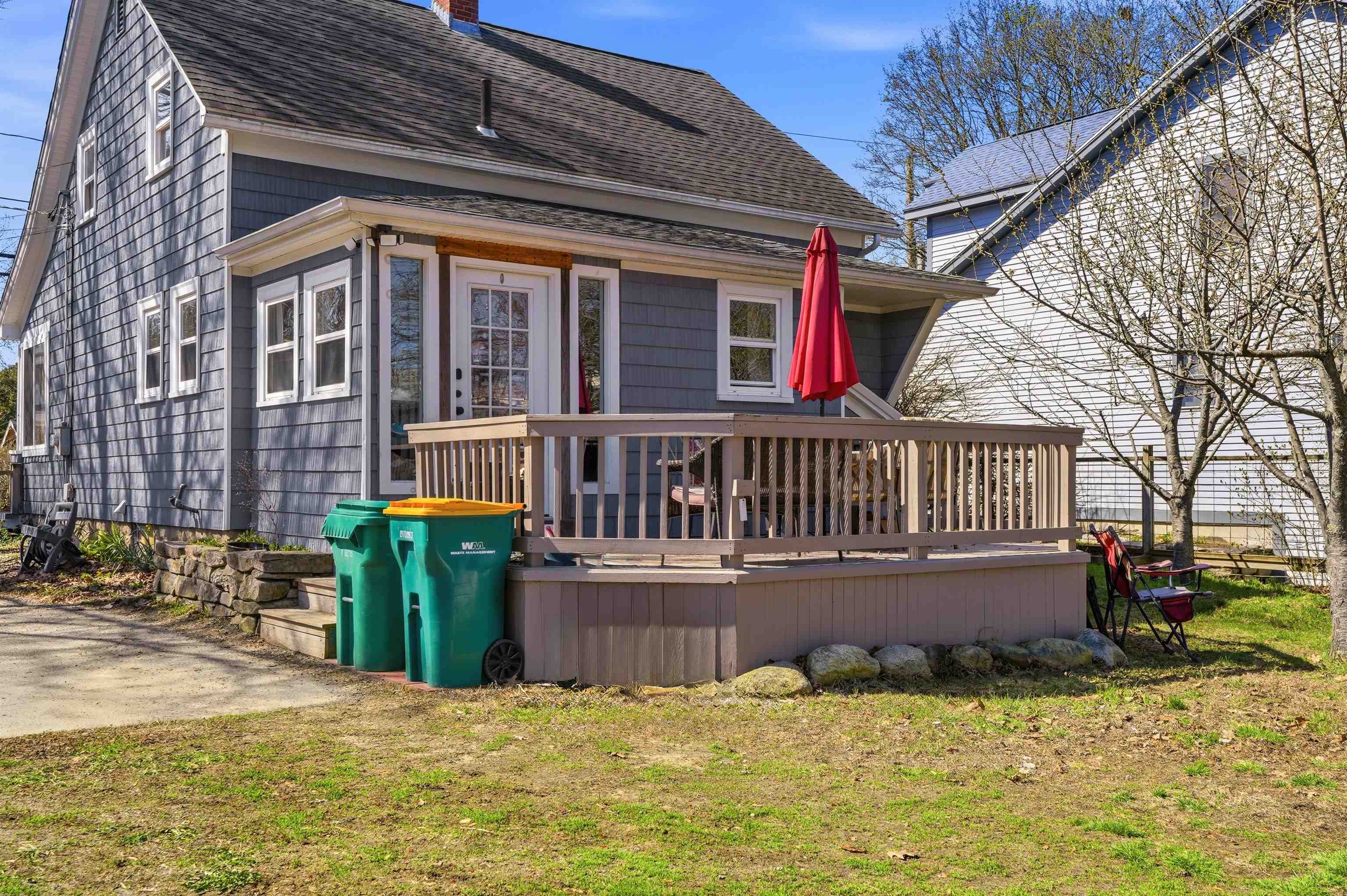 33 Walnut Street Rochester, NH 03867 - Photo 4 of 44