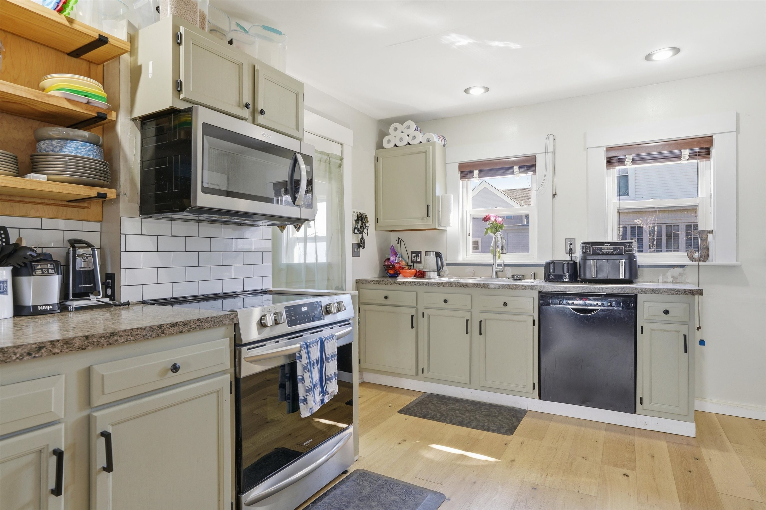 33 Walnut Street Rochester, NH 03867 - Photo 6 of 44