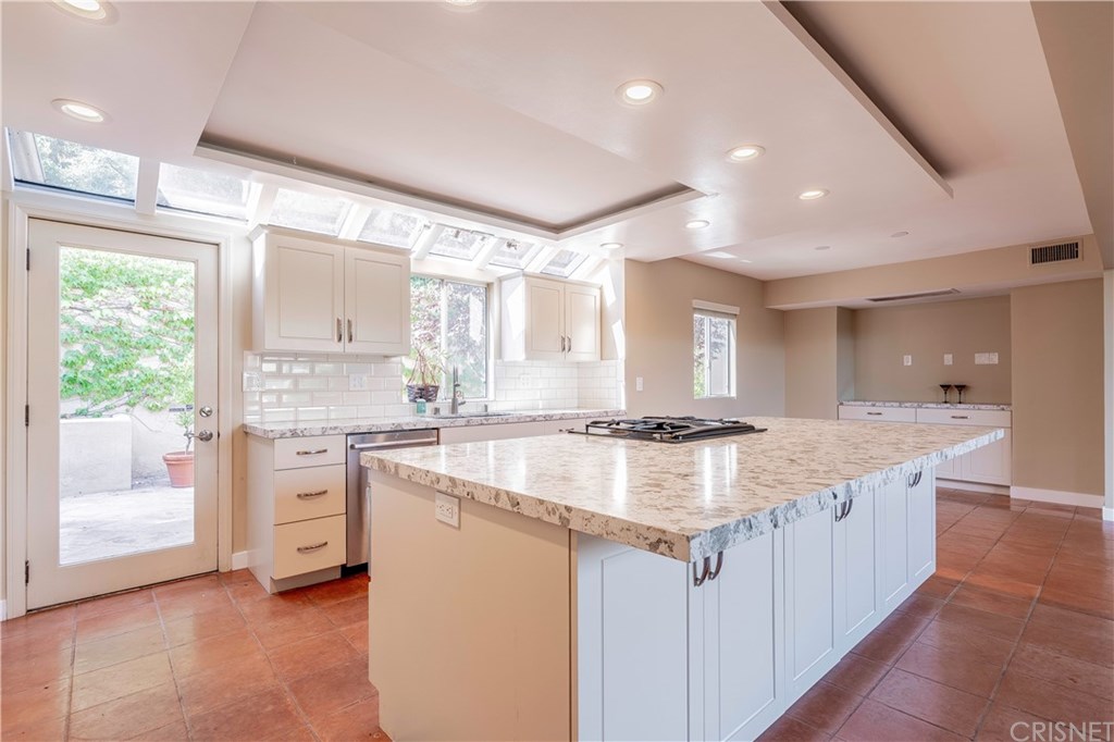 11 Bridle Lane Bell Canyon, CA 91307 - Photo 13 of 44