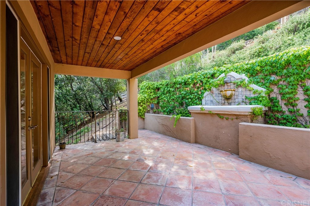 11 Bridle Lane Bell Canyon, CA 91307 - Photo 17 of 44