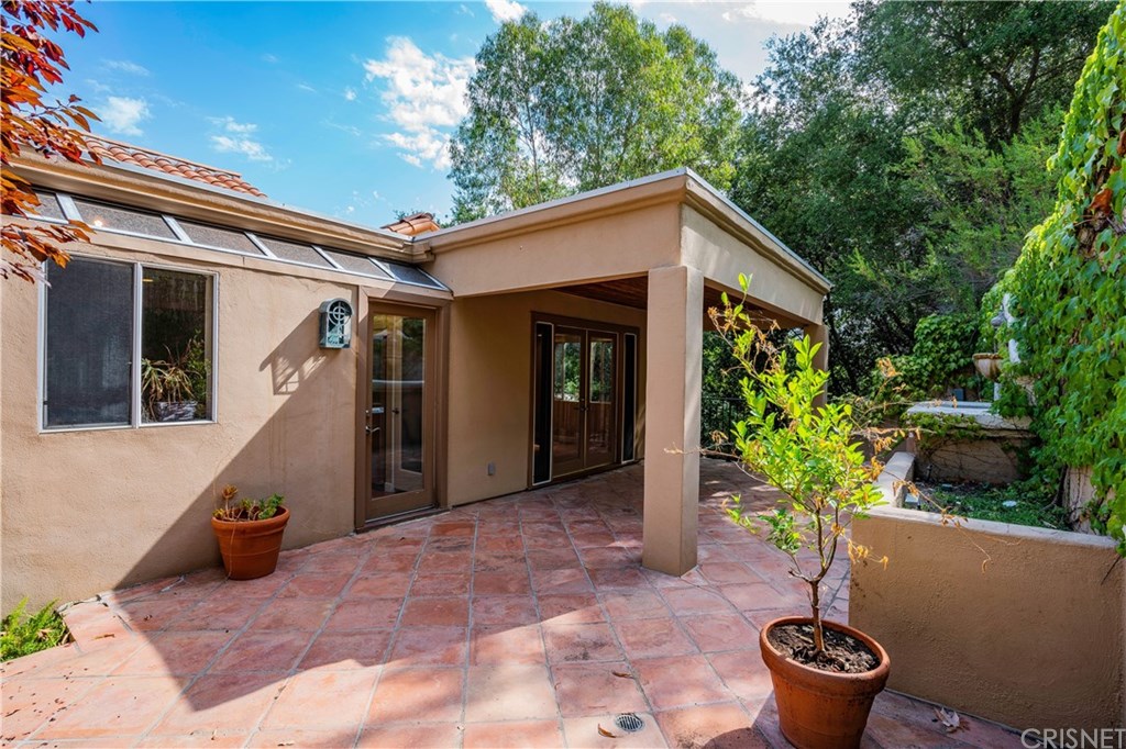 11 Bridle Lane Bell Canyon, CA 91307 - Photo 35 of 44