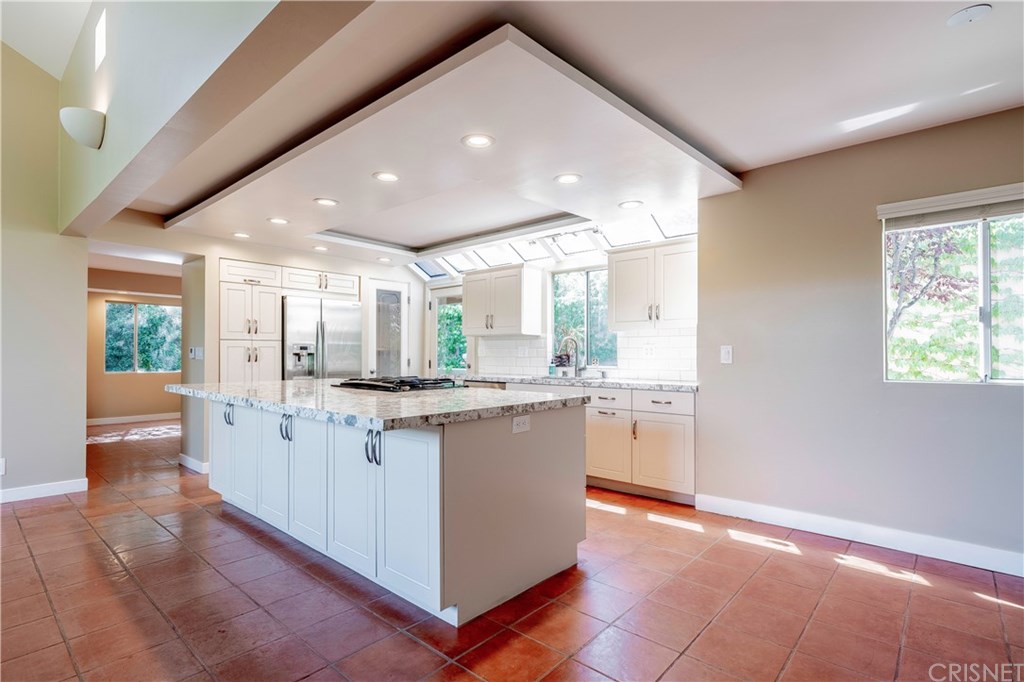 11 Bridle Lane Bell Canyon, CA 91307 - Photo 7 of 44