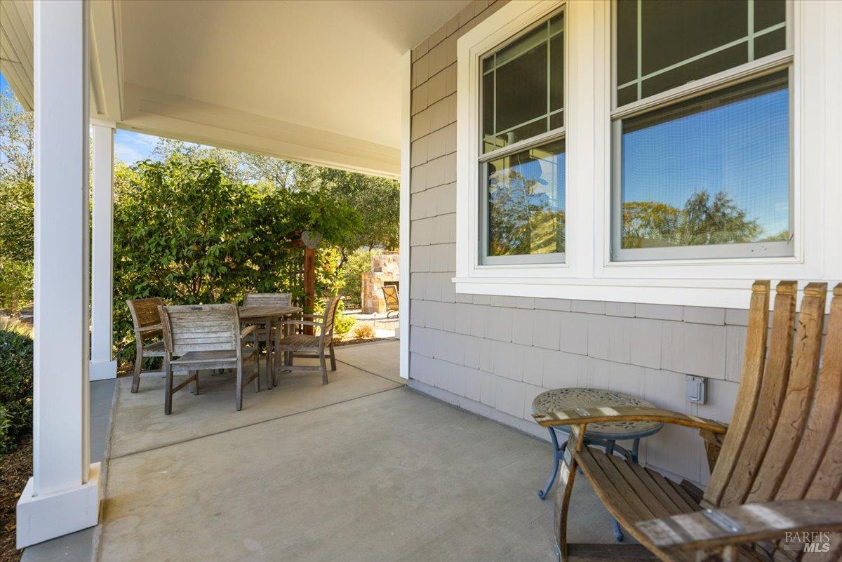 434 Alexander Valley Road Healdsburg, CA 95448 - Photo 11 of 74 Gallery Image 11