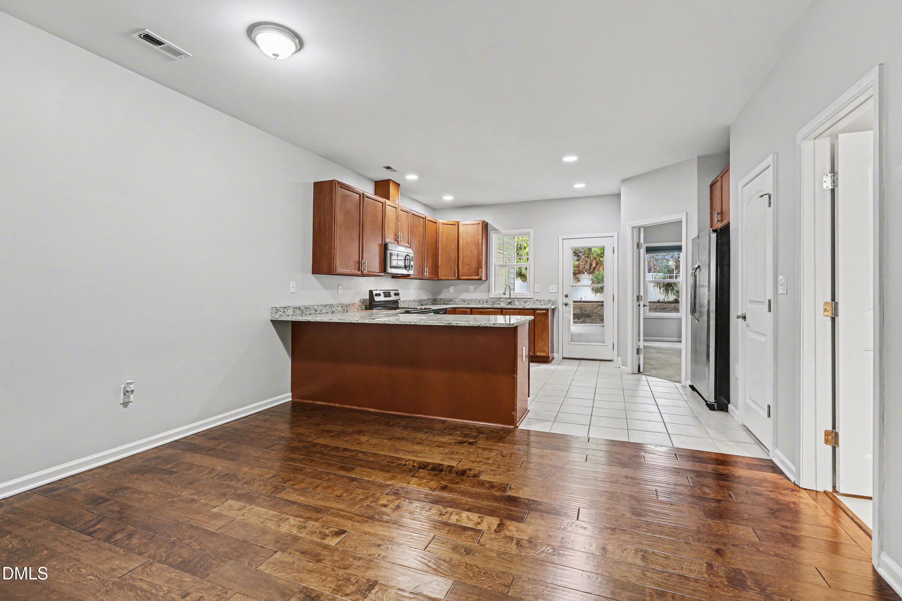6305 Yates Mill Pond Road Raleigh, NC 27606 - Photo 11 of 39 009_file_7898