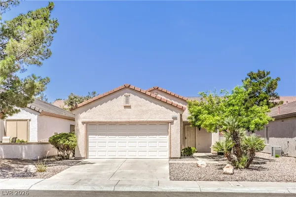 $1,950 | 2010 Joy View Lane, Henderson, NV 89012