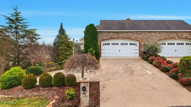 $565,000 | 34 Whitehall, Unit 34, Bristol, TN 37620