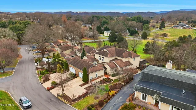 $565,000 | 34 Whitehall, Unit 34, Bristol, TN 37620