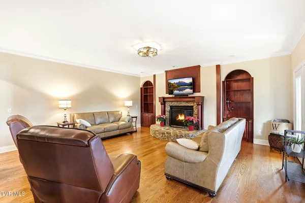 $529,000 | 34 Whitehall, Unit 34, Bristol, TN 37620