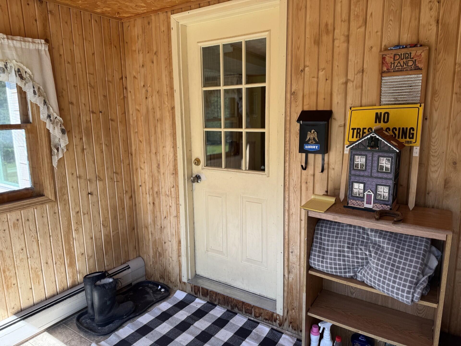 237 Foxcroft Road Houlton, ME 04730 - Photo 15 of 42 Entry-Mudroom (237 Foxcroft Road)
