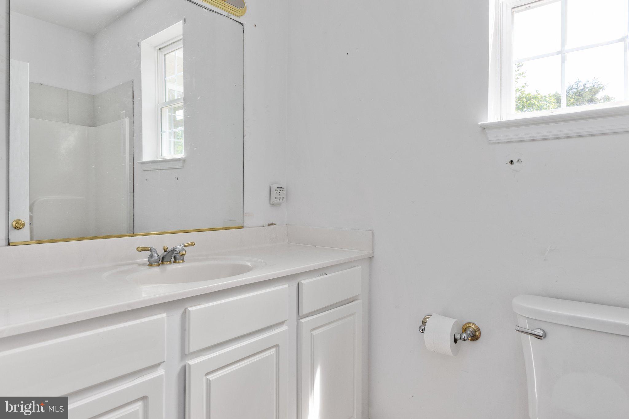 6634 Carters Run Road Marshall, VA 20115 - Photo 17 of 74 Main floor full bath