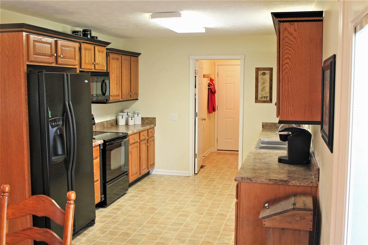 286 Perrytown Road Scottsville, KY 42164 - Photo 4 of 22 Gallery Image 4