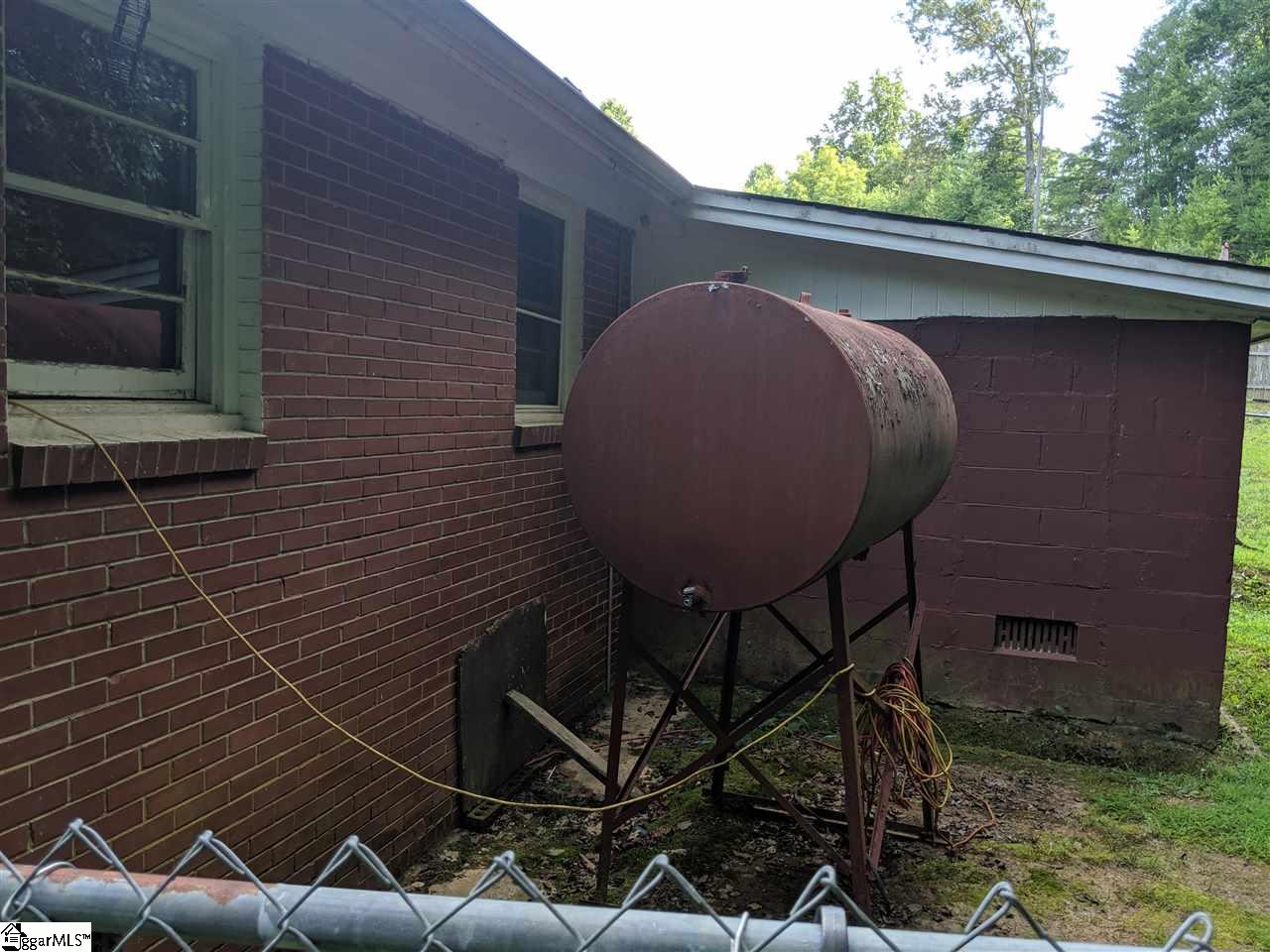 230 State Rd S-42-2985 Landrum, SC 29356 - Photo 11 of 36