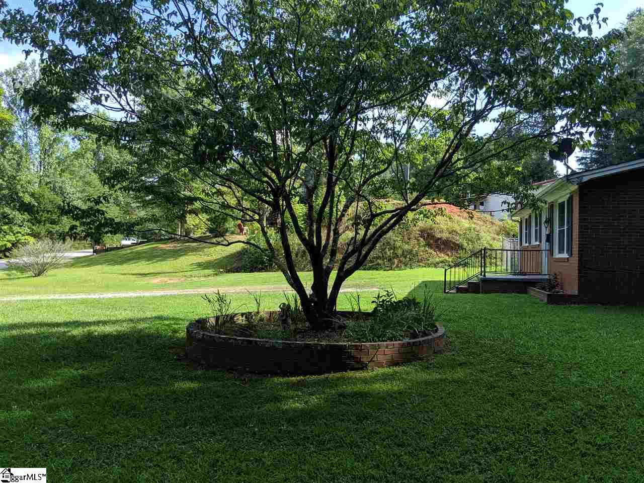 230 State Rd S-42-2985 Landrum, SC 29356 - Photo 12 of 36