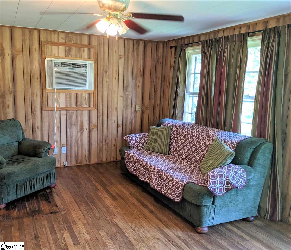 230 State Rd S-42-2985 Landrum, SC 29356 - Photo 16 of 36
