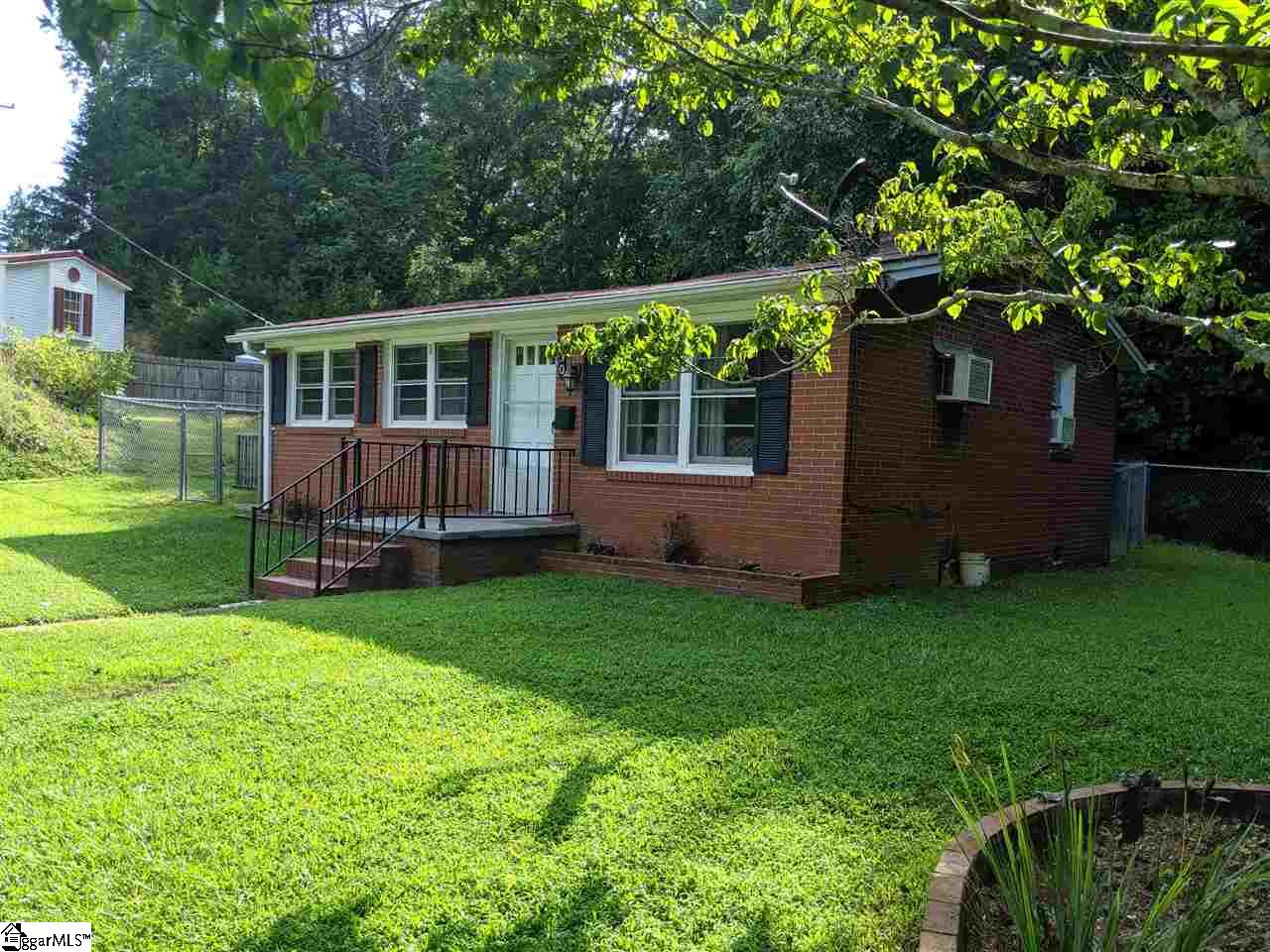 230 State Rd S-42-2985 Landrum, SC 29356 - Photo 4 of 36