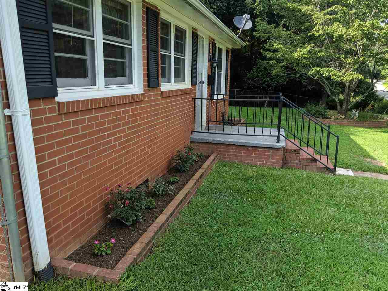 230 State Rd S-42-2985 Landrum, SC 29356 - Photo 6 of 36