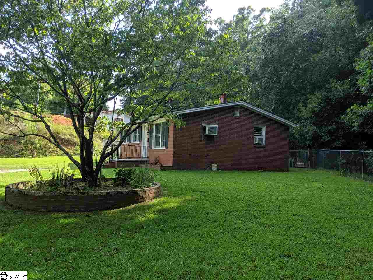 230 State Rd S-42-2985 Landrum, SC 29356 - Photo 10 of 36