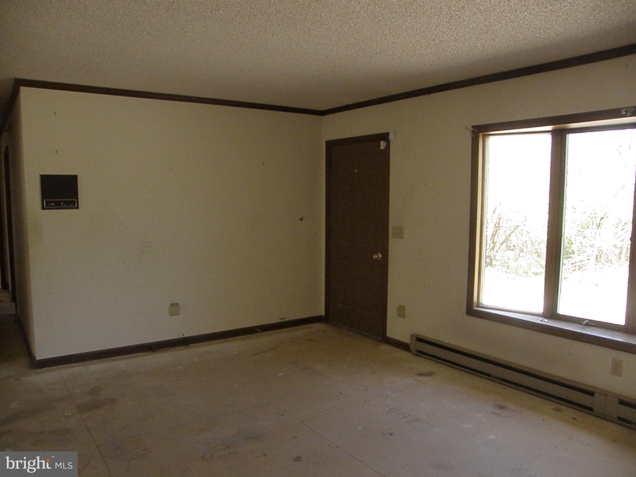 9234 Fawn Road Bridgeville, DE 19933 - Photo 4 of 13 Living Room