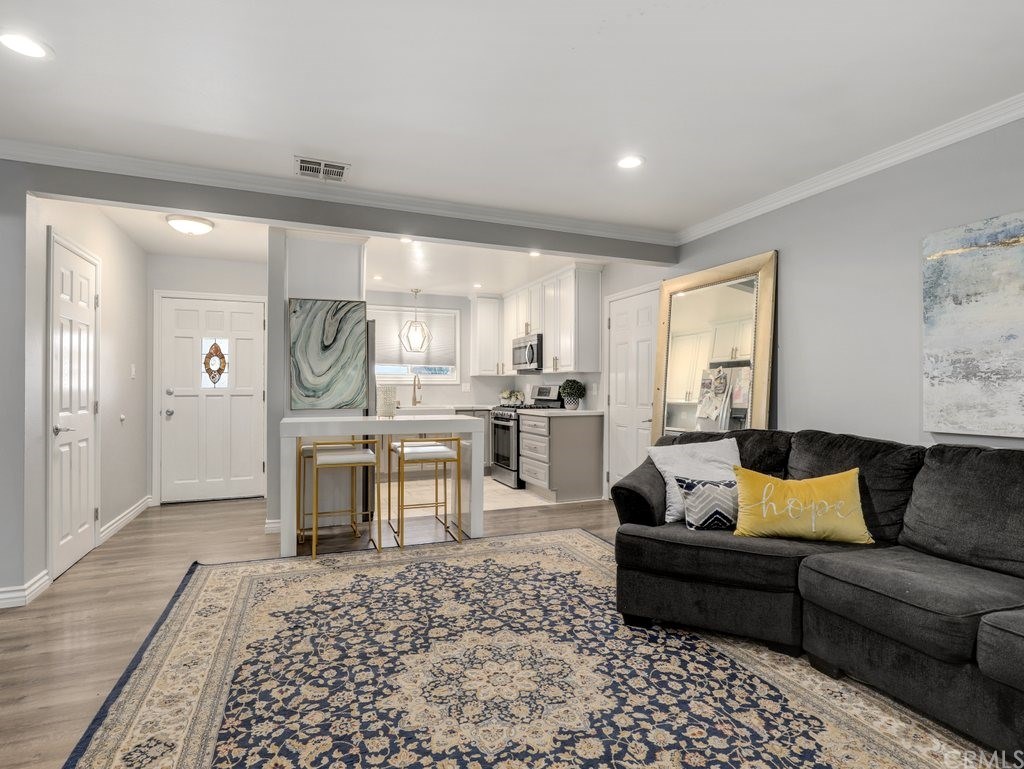 4091 Florence Street Simi Valley, CA 93063 - Photo 7 of 19