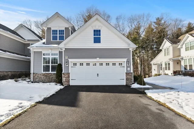 $885,000 | 55 Phoebe Street, Unit 32, Methuen, MA 01844