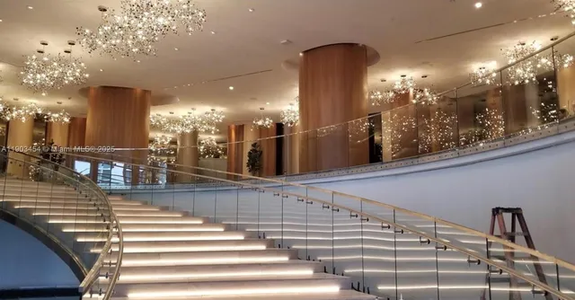 a view of lobby with lamp