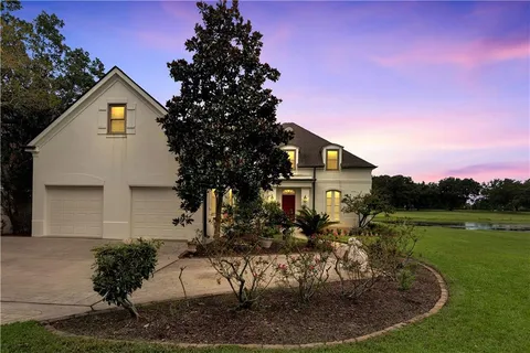 $847,000 | 15 Muirfield Place, New Orleans, LA 70131