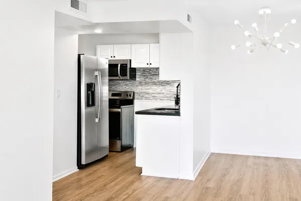 $2,500 | 9682 Fontainebleau Boulevard, Unit 603, Miami, FL 33172