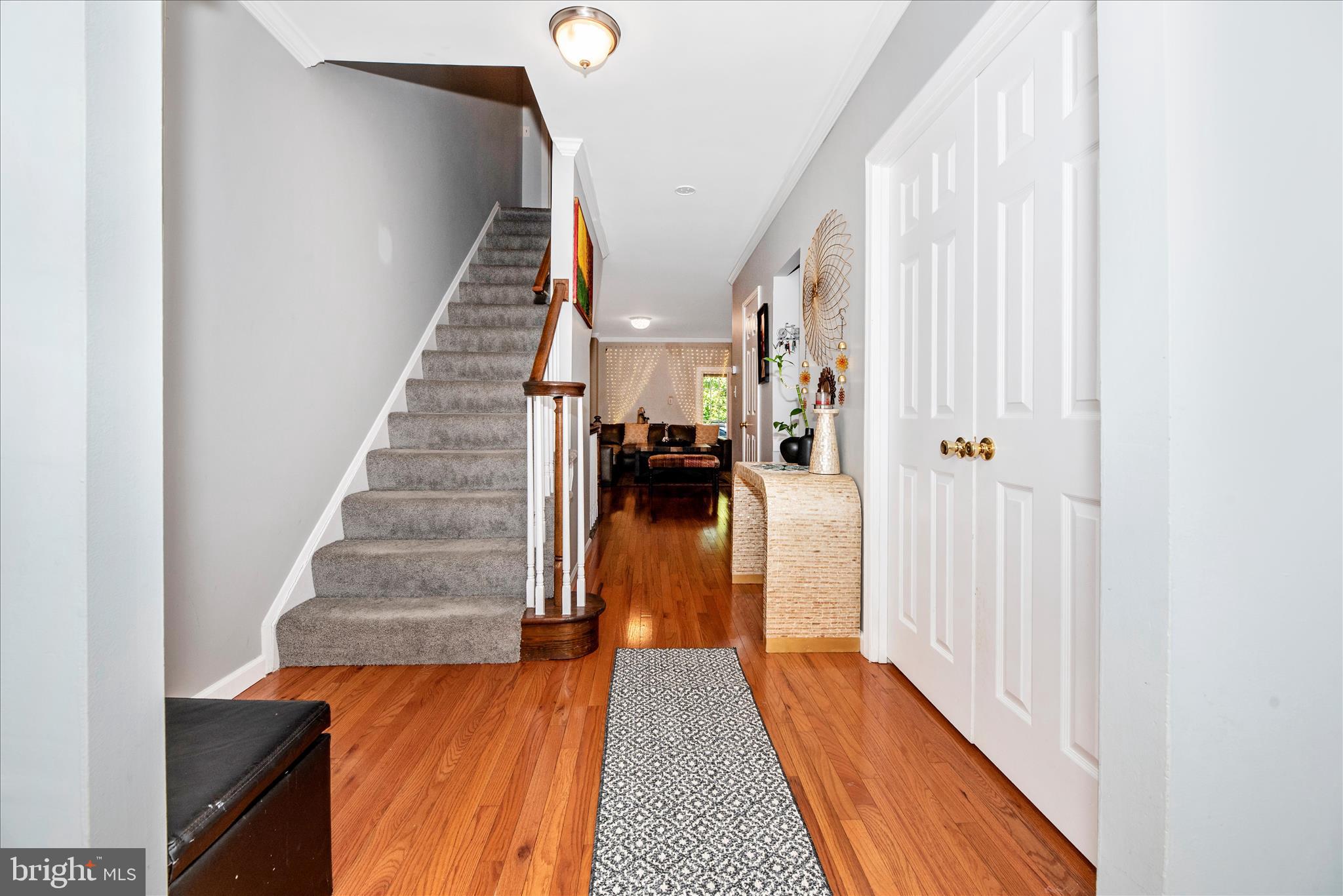 2309 Wonderview Road Lutherville-Timonium, MD 21093 - Photo 5 of 42 Foyer