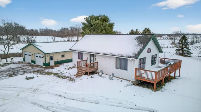 $324,900 | 7906 Birchview Road, Grasston, MN 55030