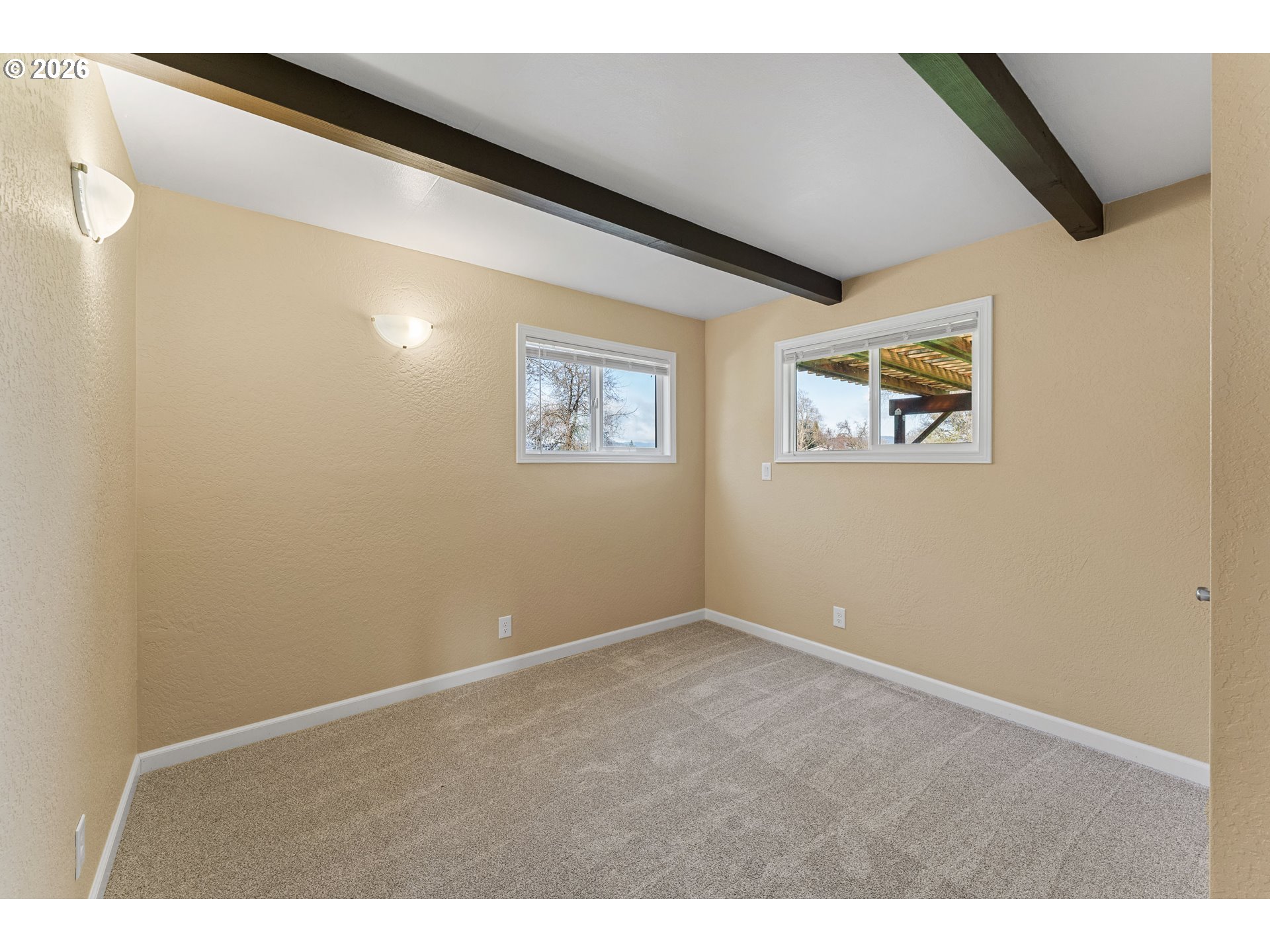200 Sierra Drive Eagle Point, OR 97524 - Photo 17 of 23 Bedroom