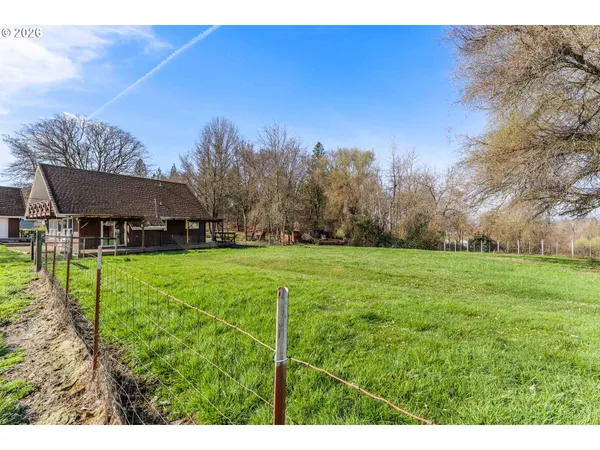 $449,000 | 200 Sierra Drive, Eagle Point, OR 97524