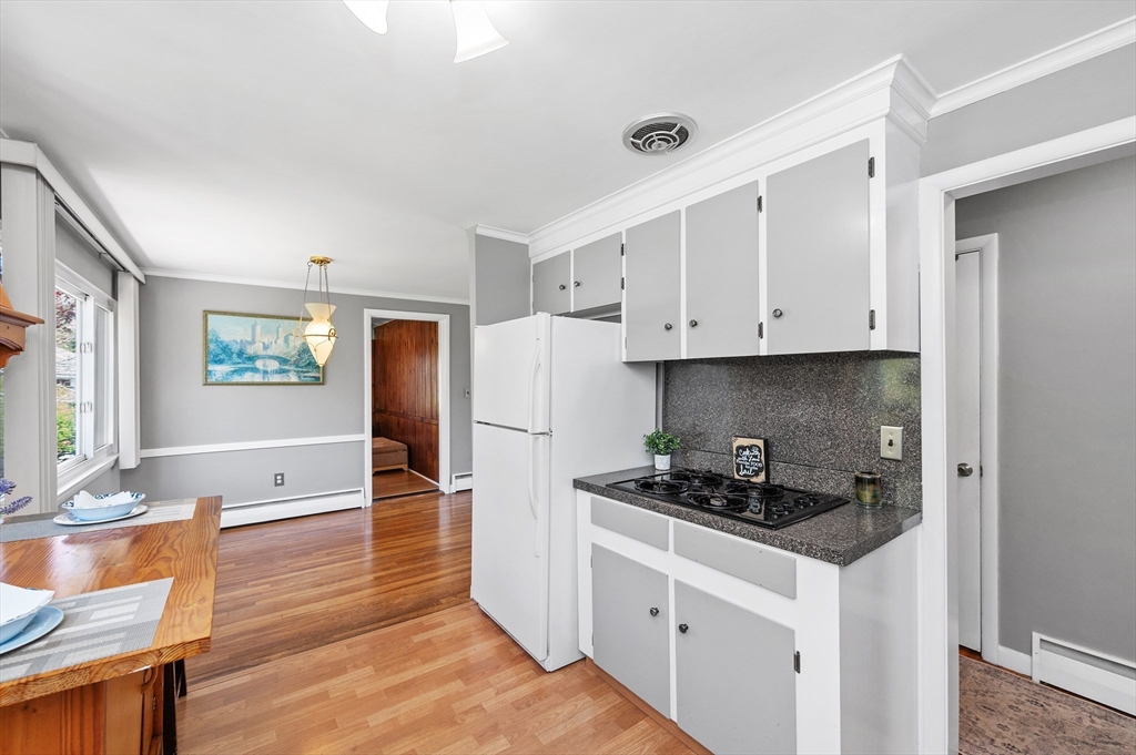 233 Temple Road Waltham, MA 02452 - Photo 14 of 36