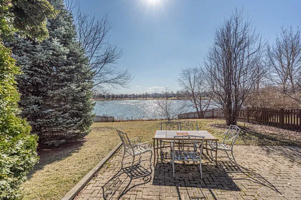 $3,200 | 1421 Aster Lane, Bolingbrook, IL 60490