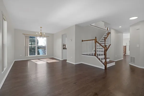 $3,200 | 1421 Aster Lane, Bolingbrook, IL 60490