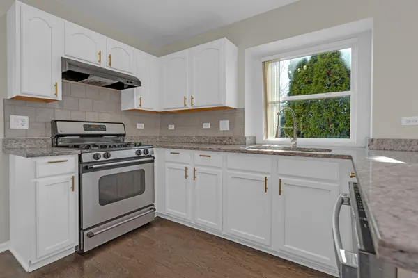 $3,200 | 1421 Aster Lane, Bolingbrook, IL 60490