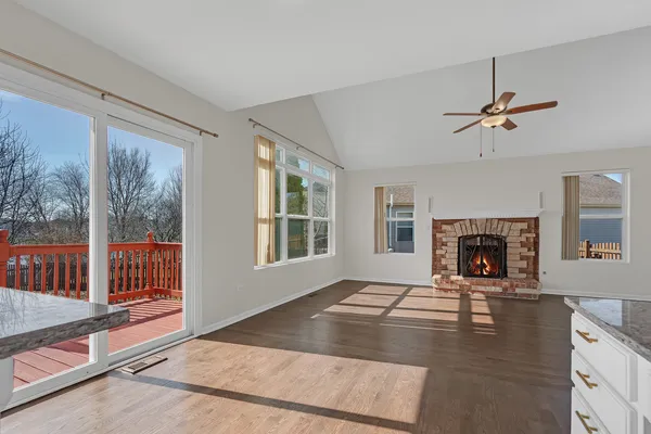 $3,200 | 1421 Aster Lane, Bolingbrook, IL 60490