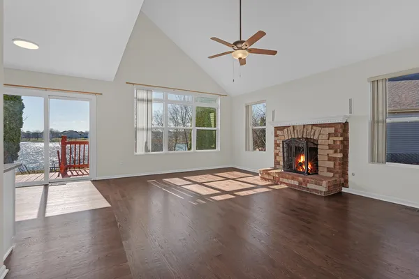 $3,200 | 1421 Aster Lane, Bolingbrook, IL 60490