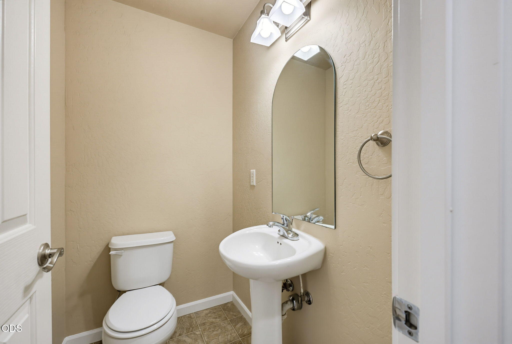 303 Live Oak Loop Central Point, OR 97502 - Photo 20 of 48 Gallery Image 20