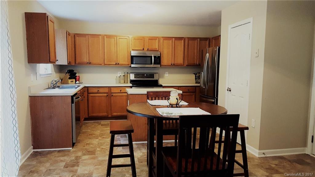 5216 Raspberry Knoll Drive Charlotte, NC 28208 - Photo 6 of 13 Gallery Image 6