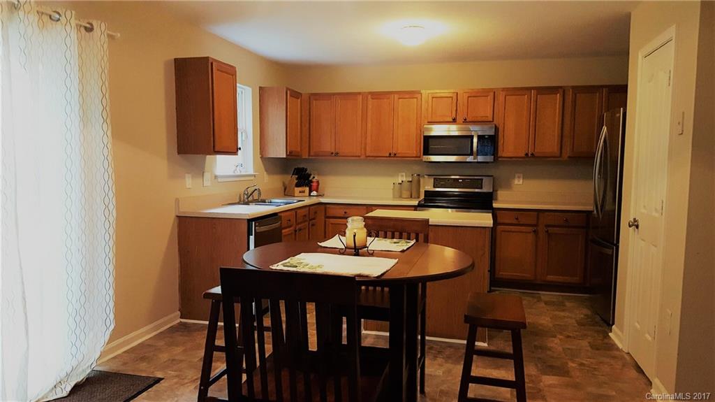5216 Raspberry Knoll Drive Charlotte, NC 28208 - Photo 9 of 13 Gallery Image 9