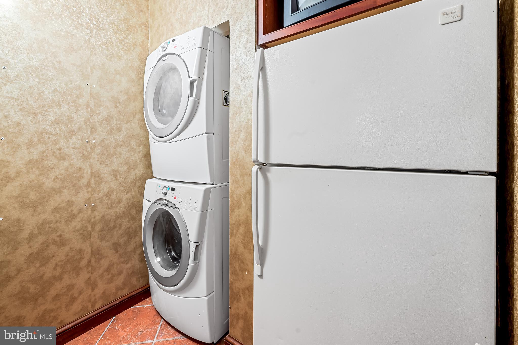 111 Hamlet Hill Road, Unit 213 Baltimore, MD 21210 - Photo 13 of 25 Kitchen Refrigerator/Washer/Dryer