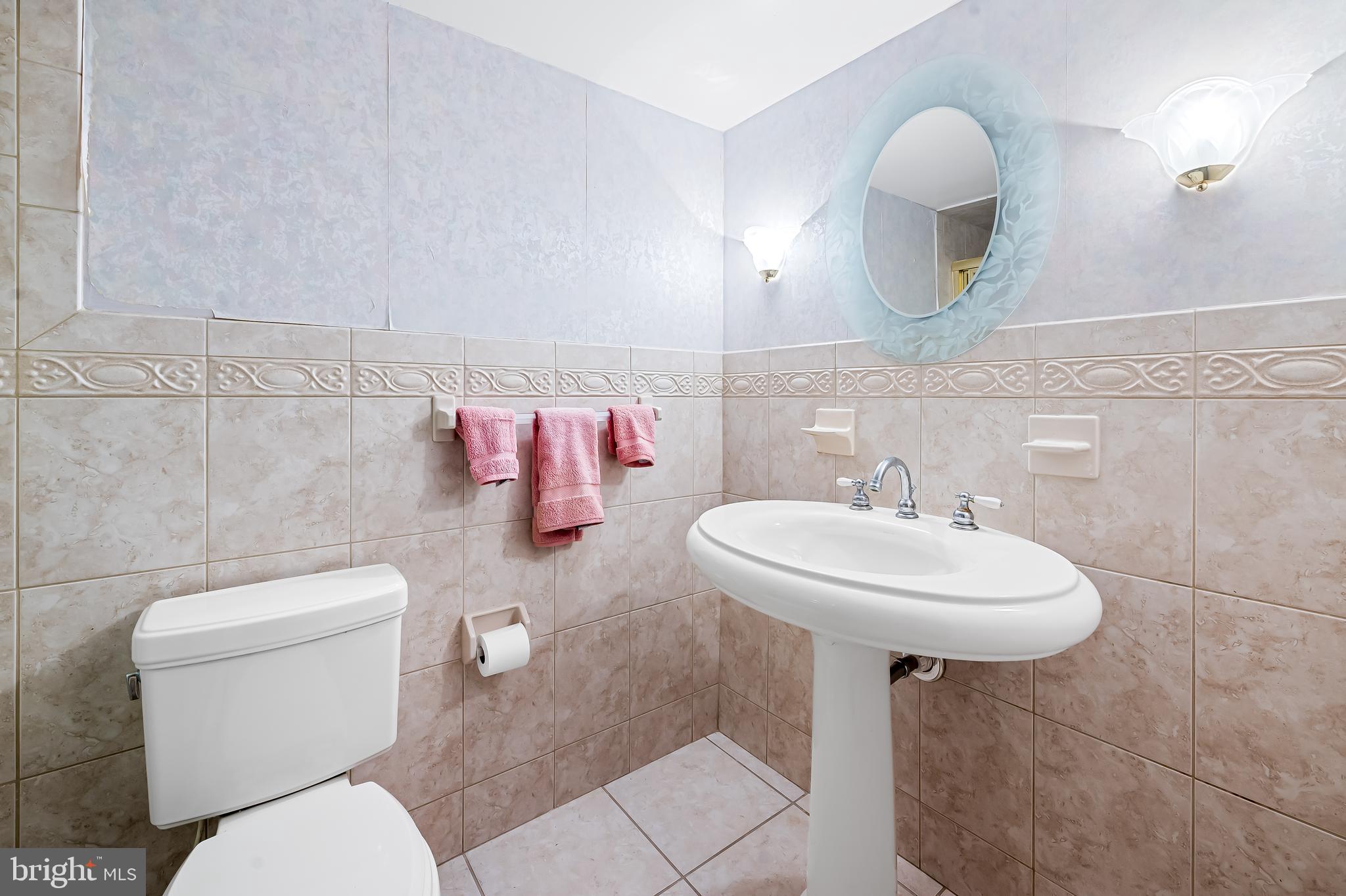 111 Hamlet Hill Road, Unit 213 Baltimore, MD 21210 - Photo 20 of 25 Primary Bathroom