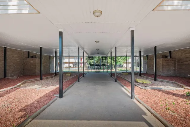 $85,000 | 108 North Belvedere Boulevard, Unit 18, Memphis, TN 38104