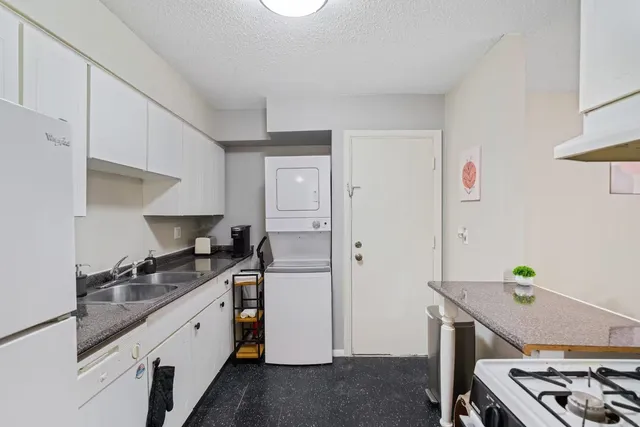 $85,000 | 108 North Belvedere Boulevard, Unit 18, Memphis, TN 38104