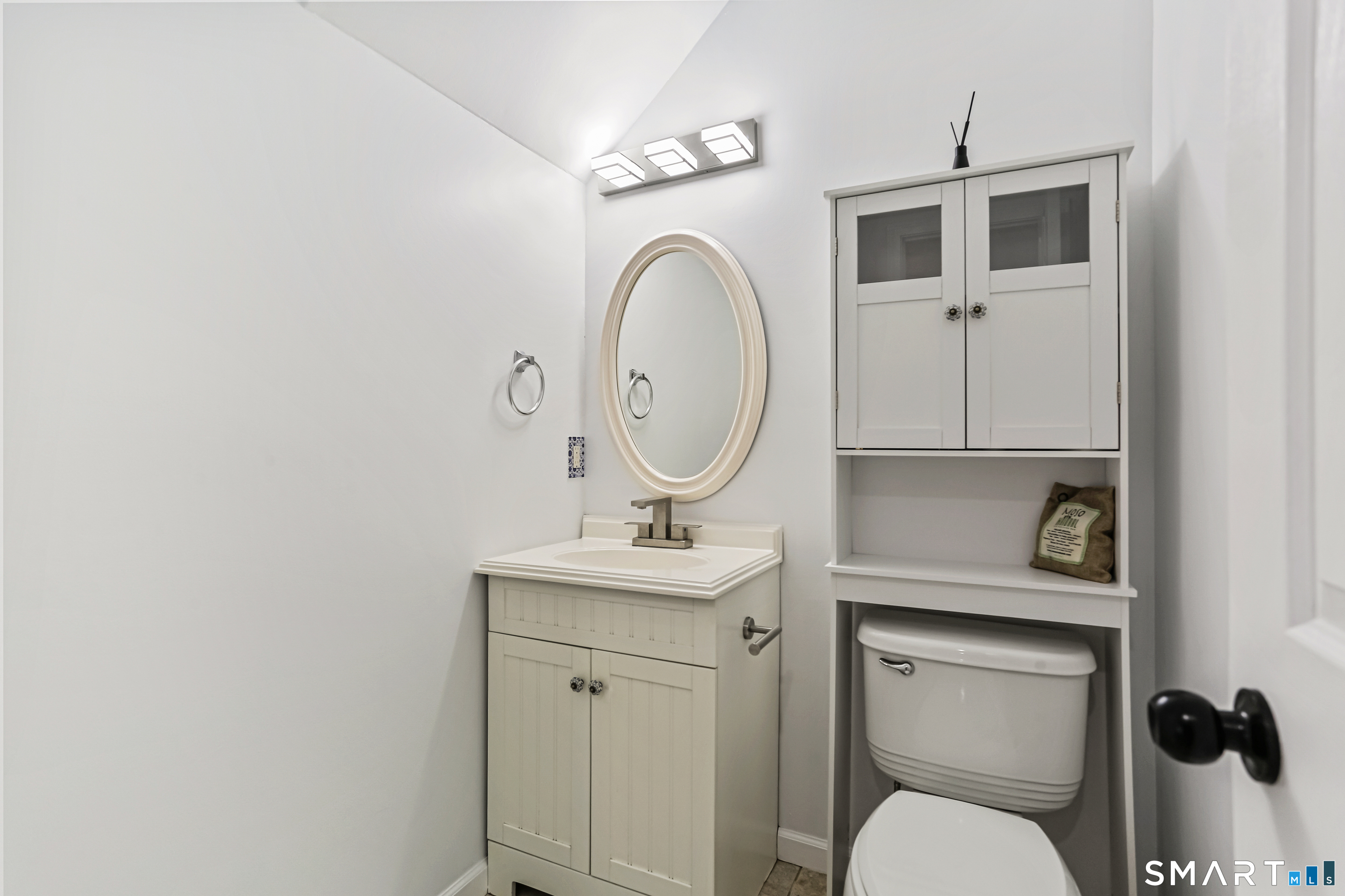 335 Woodend Road Stratford, CT 06615 - Photo 14 of 31