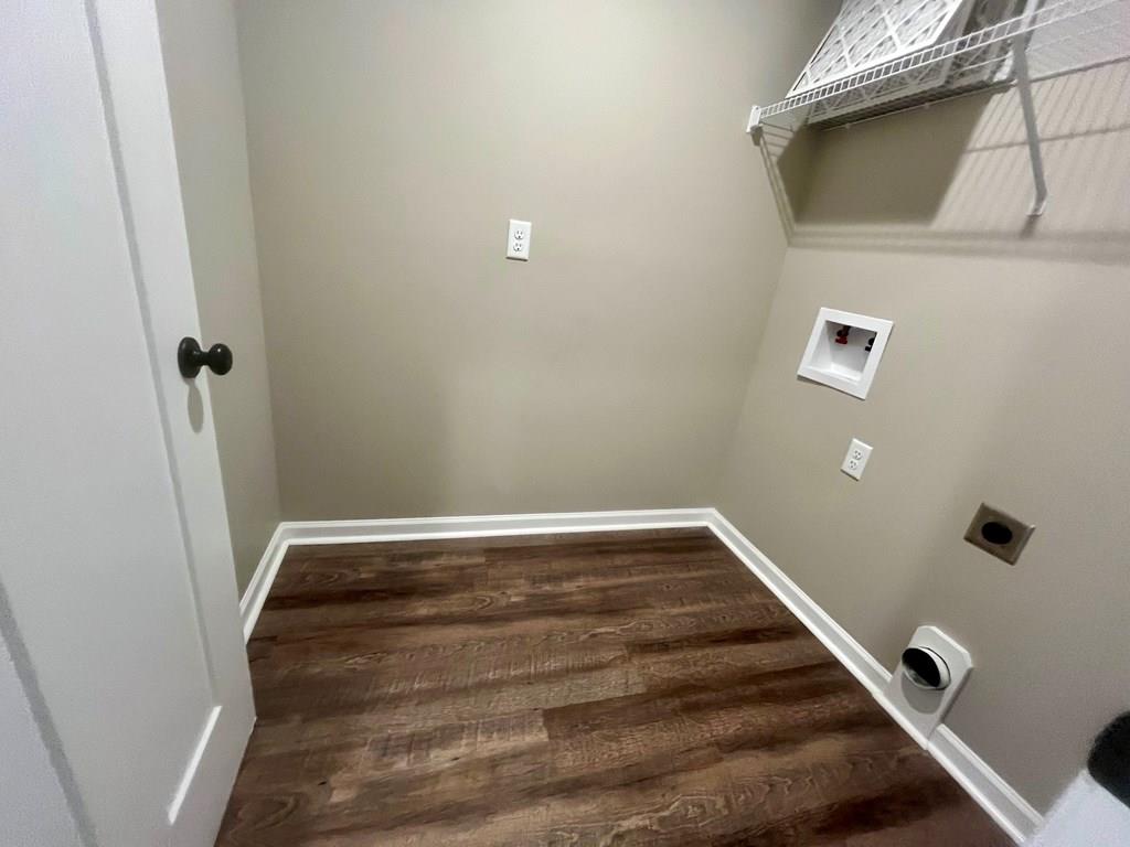 4603 Brees Way Valdosta, GA 31601 - Photo 14 of 31 a bathroom with a sink