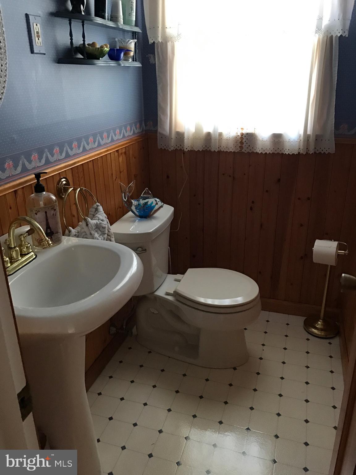 140 Avondale Road Norristown, PA 19403 - Photo 8 of 15 Gallery Image 8