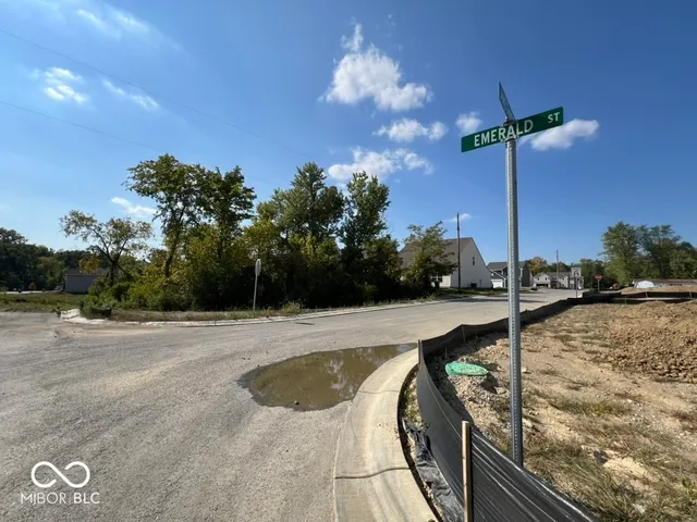 $25,000 | 2890 Emerald Street, Indianapolis, IN 46268