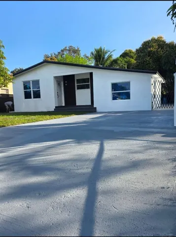 $595,000 | 2600 Northwest 108th Street, Miami, FL 33167